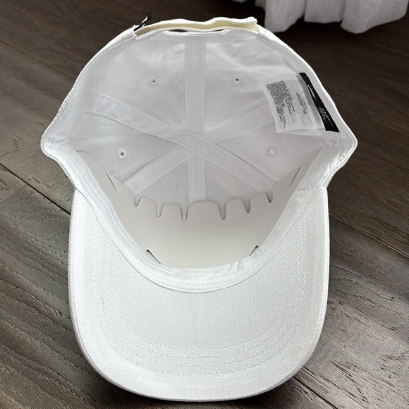 Nike Club/Baseball cap,velcro back, embroidered Nike swoosh logo,6 panel vented - Picture 9 of 11